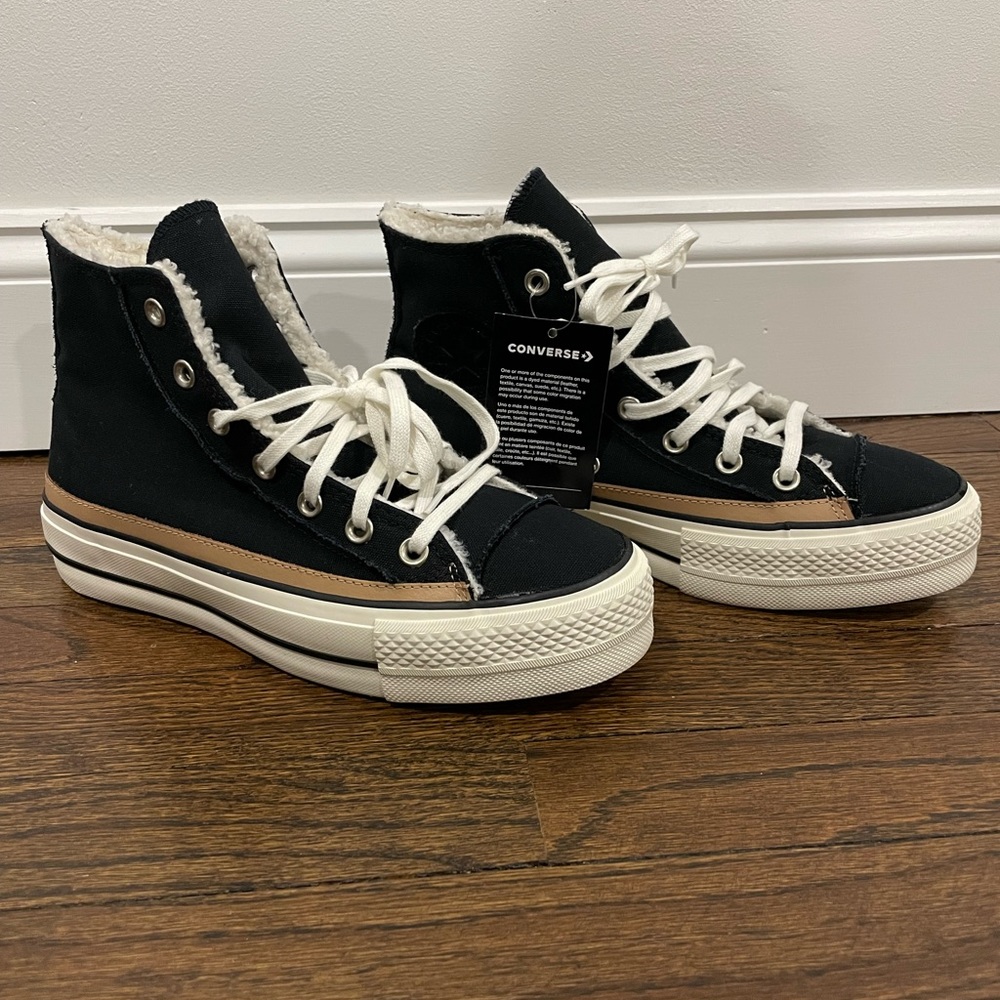 NWT Converse Chuck Taylor Sherpa All star lift platform